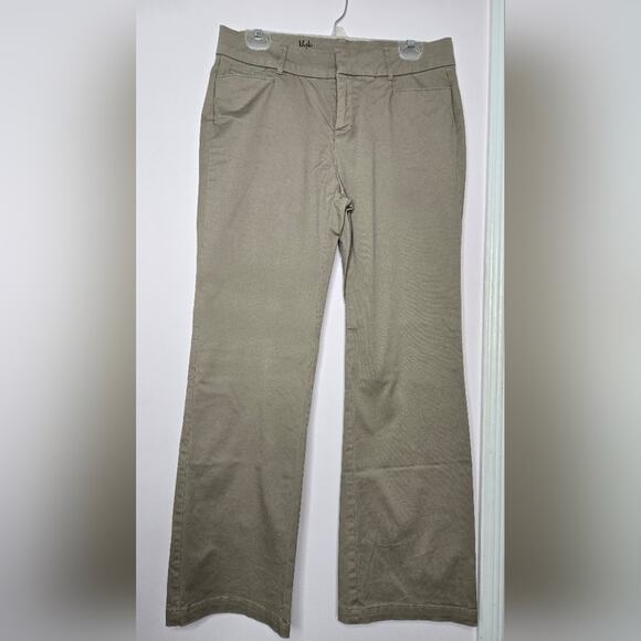 Dockers Womens Khaki Straight Leg Pants Size 10P - Picture 1 of 9